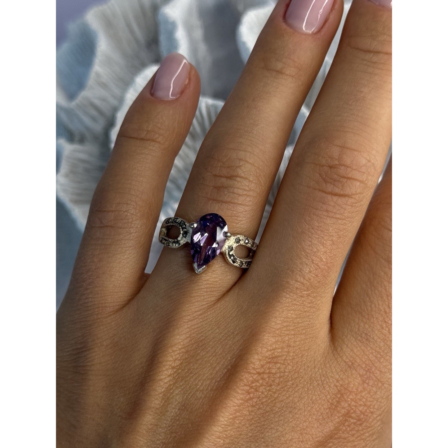 925 STERLING SILVER AMETHYST & MARCASITE RING SIZE 7.5