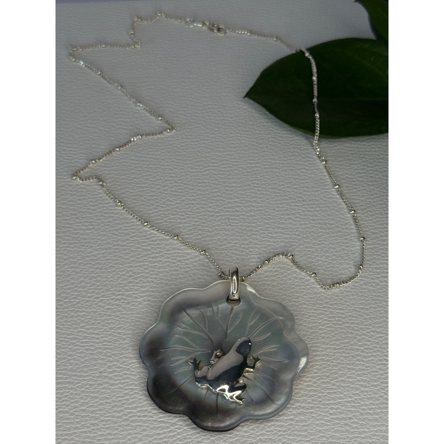 925 Sterling Silver Abalone Frog Necklace Length 19 inch