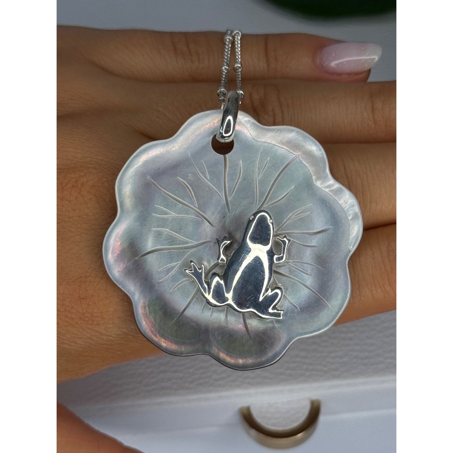 925 Sterling Silver Abalone Frog Necklace Length 19 inch