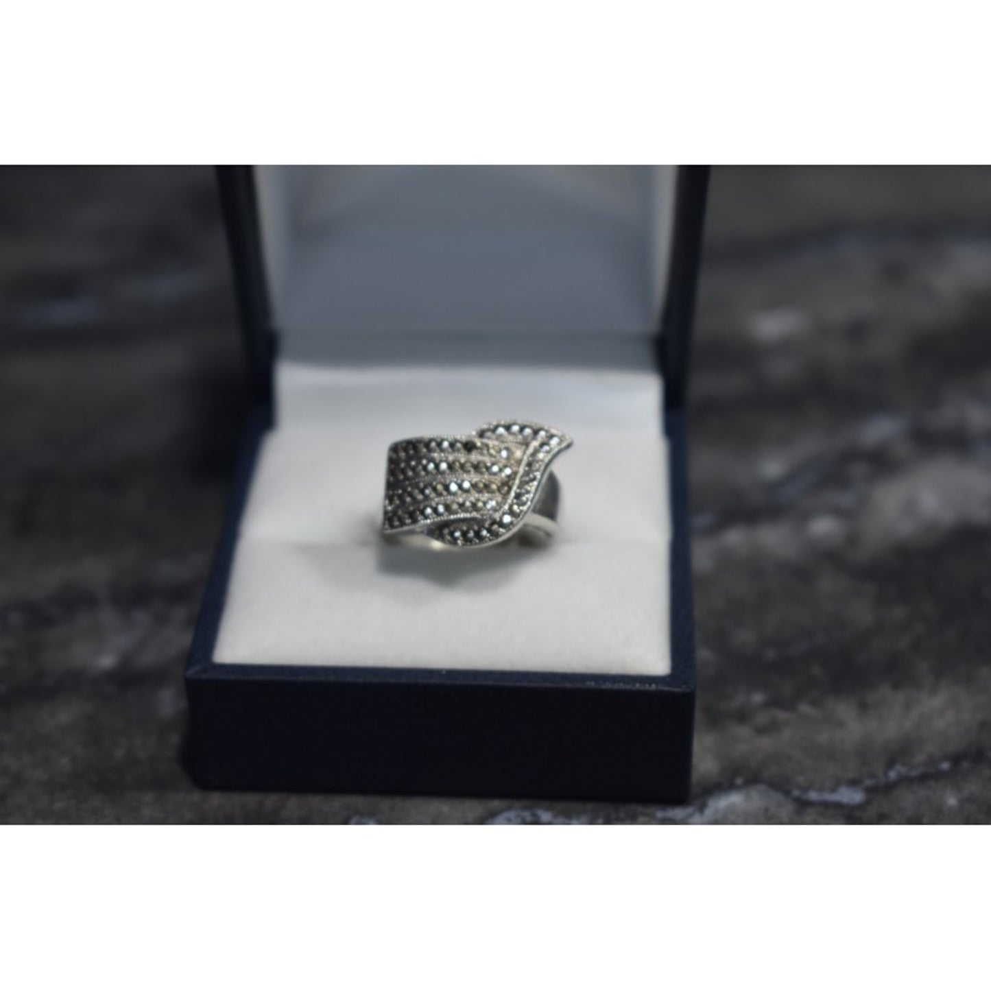 925 STERLING SILVER MARCASITES RING SIZE 5.5