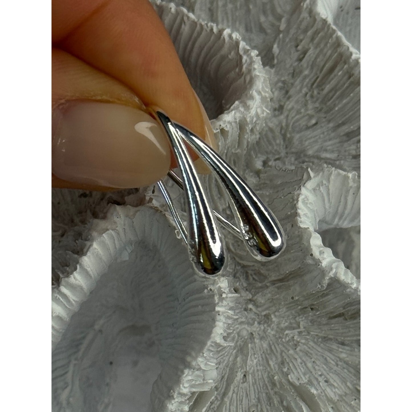 Elegant Design 925 Sterling Silver Earrings Length 1 inch