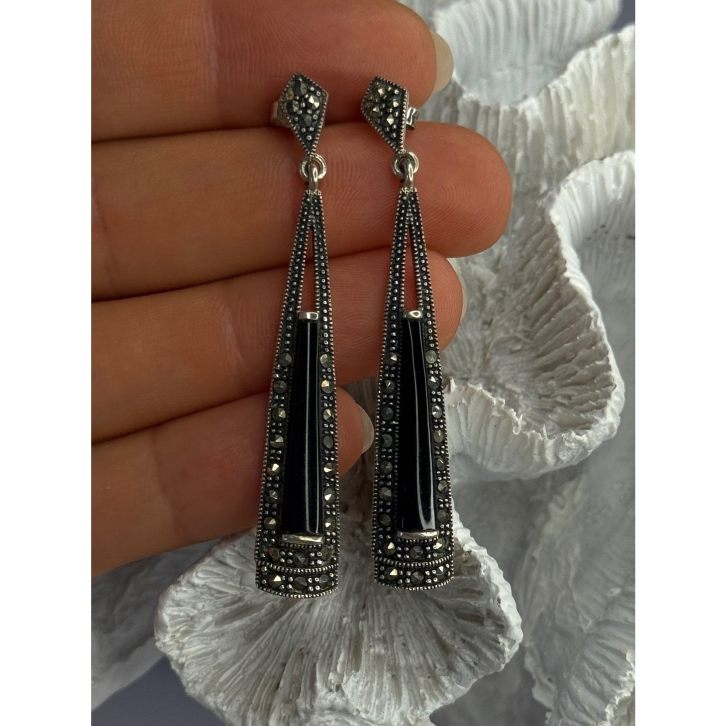 ELEGANT 925 STERLING SILVER ONYX & MARCASITE EARRINGS LENGTH 2.30 INCH