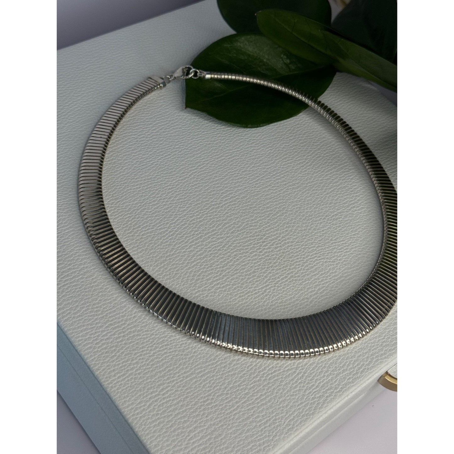 Elegant Design 925 Sterling Silver Necklace Length 17 inch