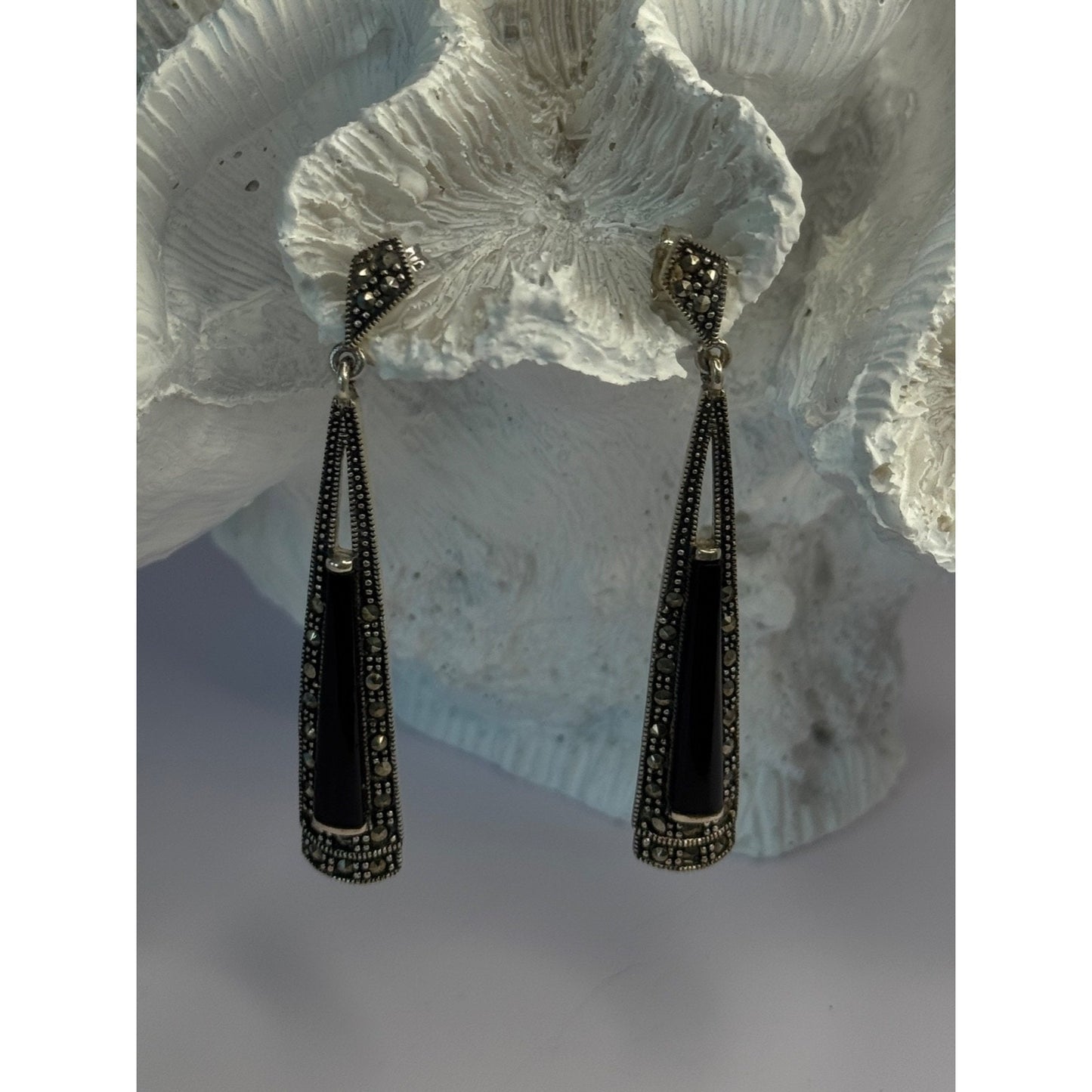 ELEGANT 925 STERLING SILVER ONYX & MARCASITE EARRINGS LENGTH 2.30 INCH