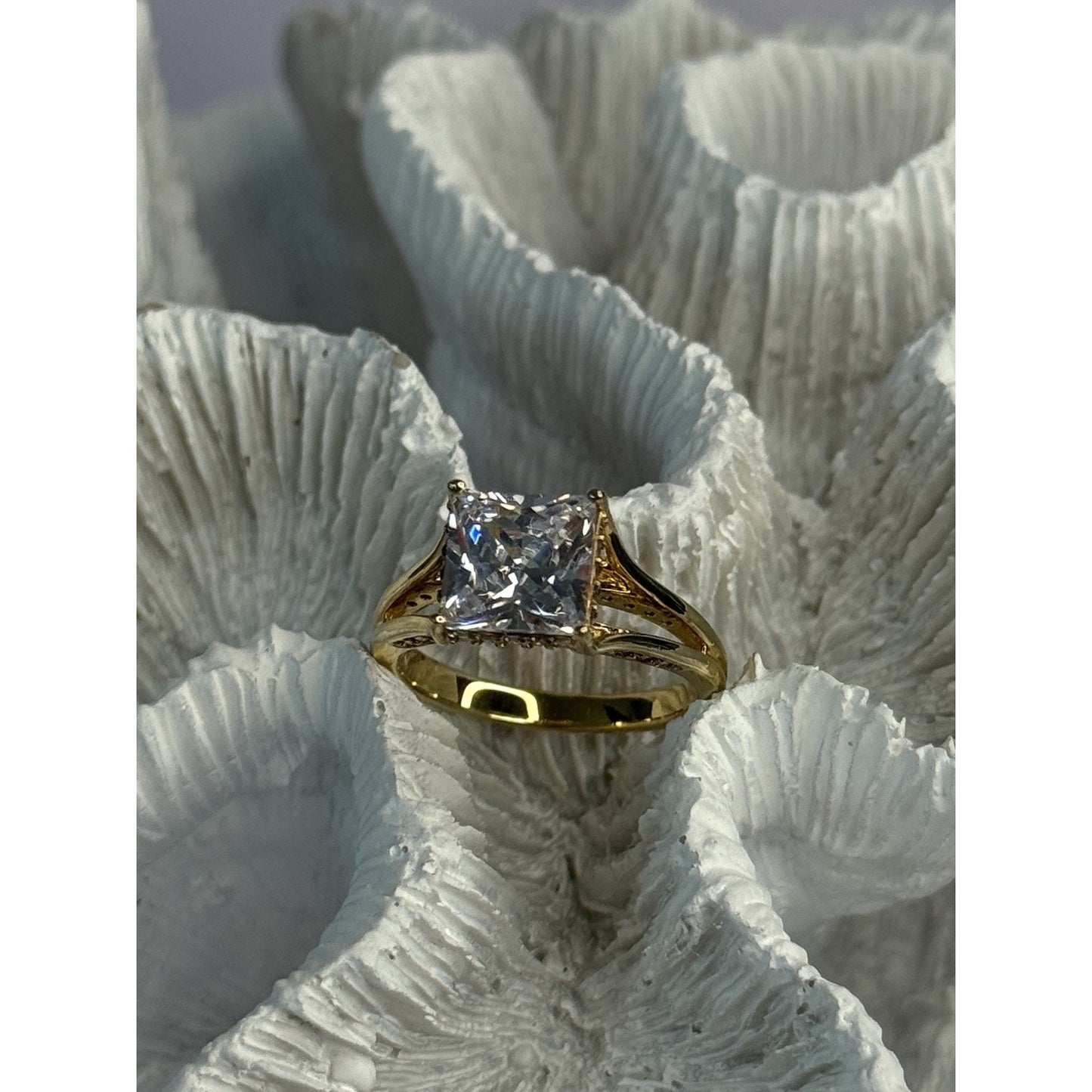 925 STERLING SILVER GOLD PLATED BGE CZ RING SIZE 7