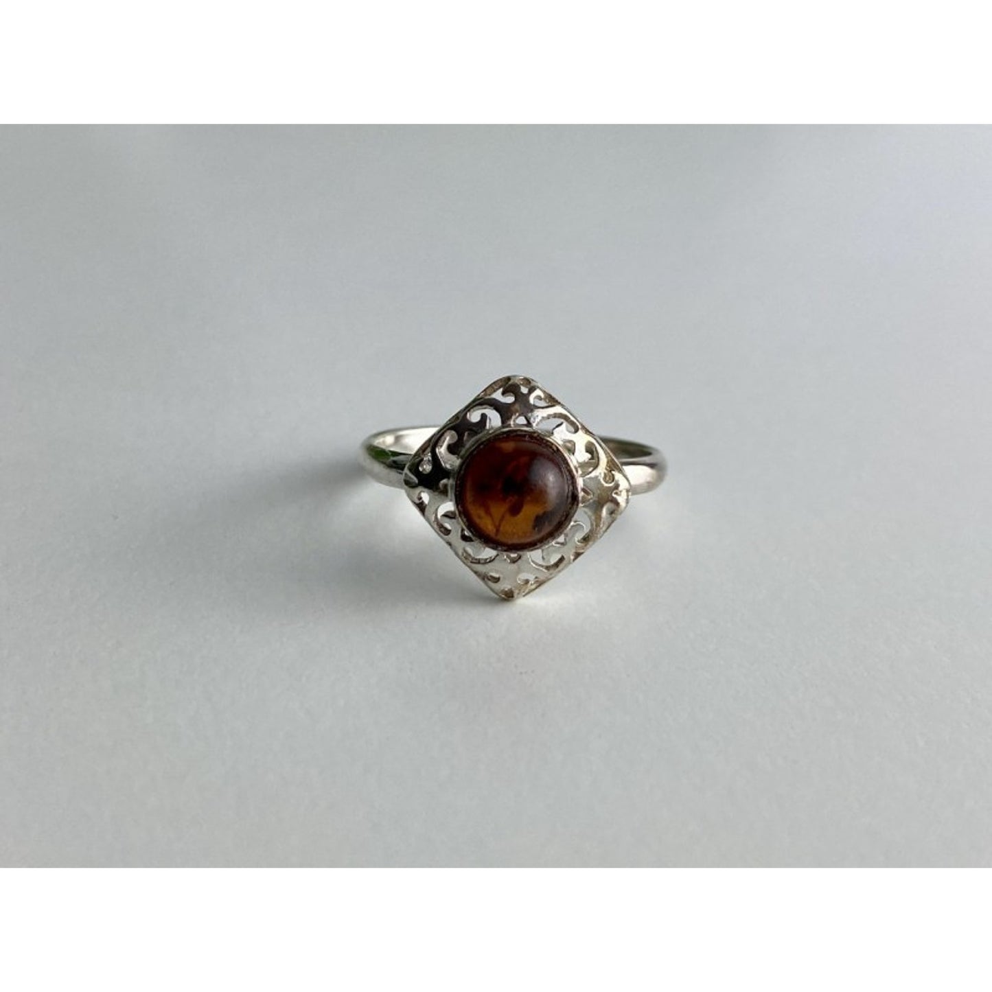 VINTAGE 925 STERLING SILVER AMBER RING SIZE 5.5
