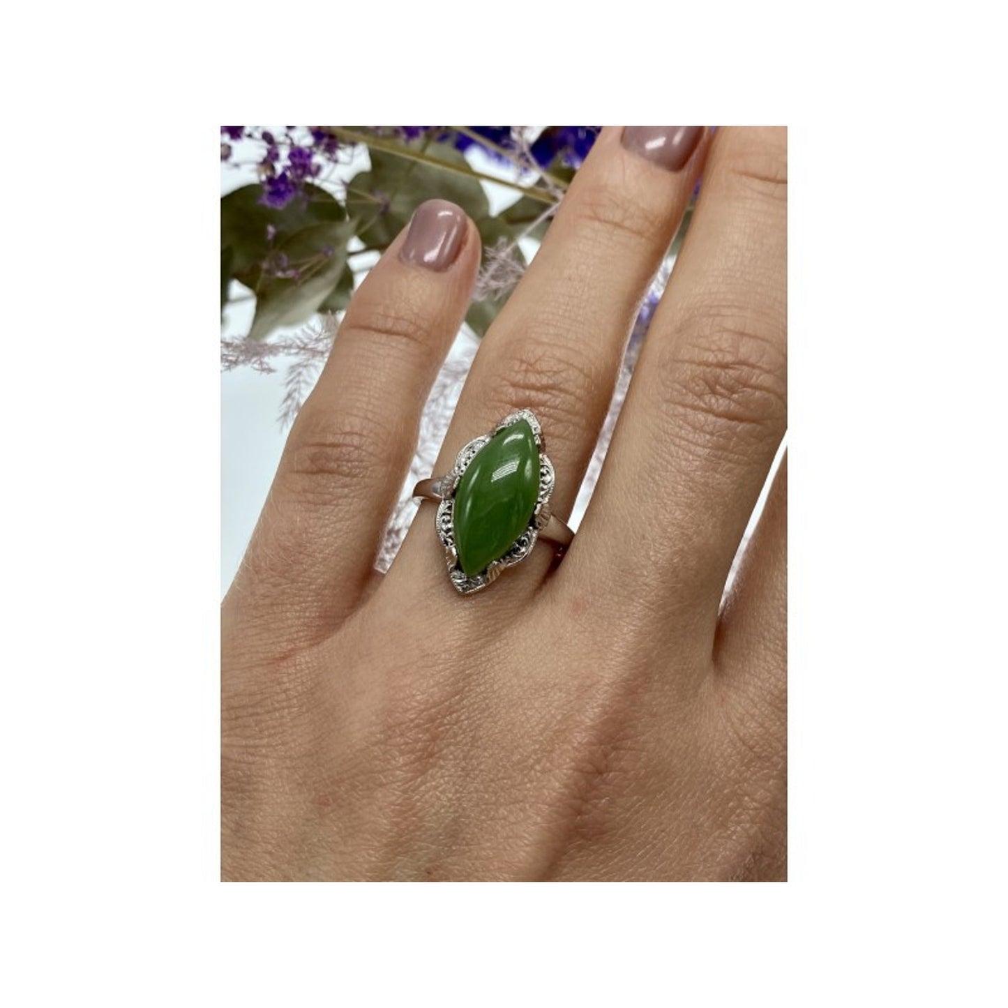 925 STERLING SILVER GREEN NEPHRITE ( JADE ) RING SIZE 7