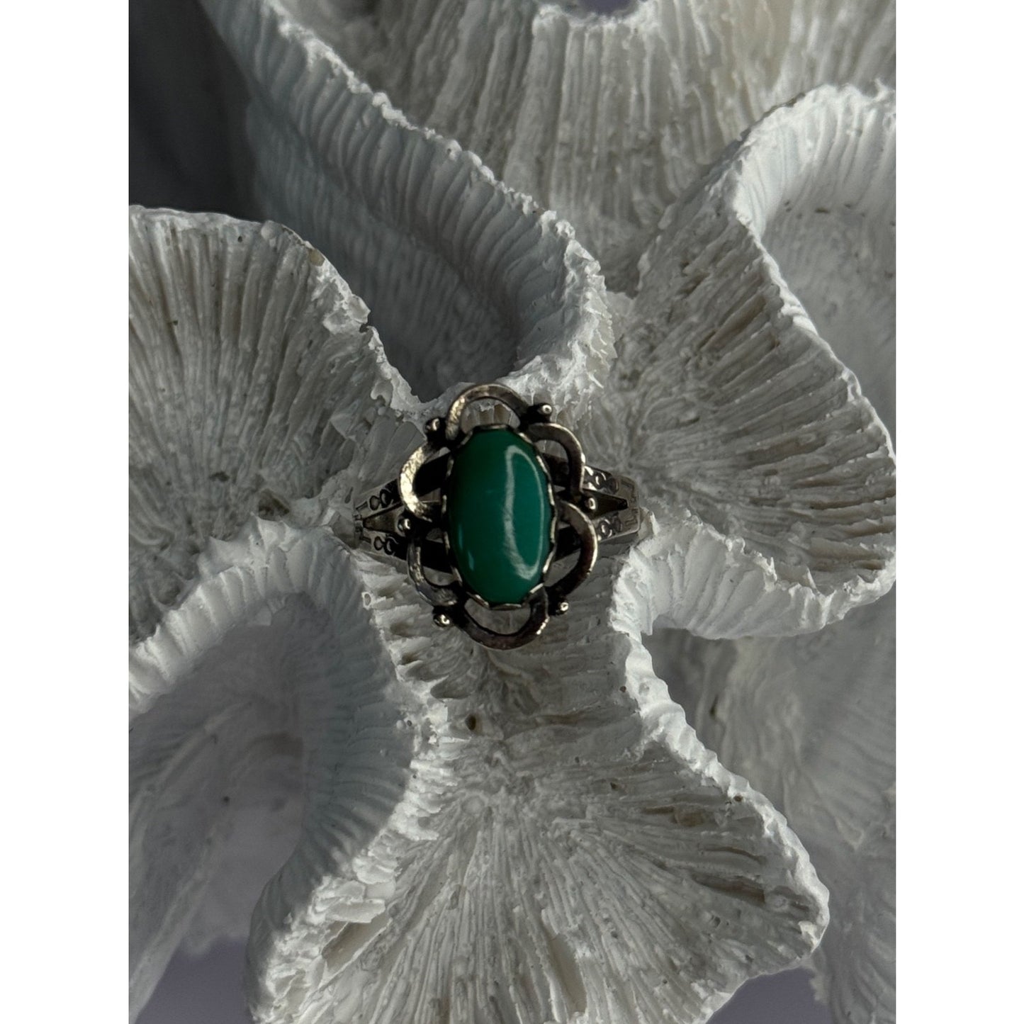 VINTAGE 925 STERLING SILVER MALACHITE RING SIZE 8.5