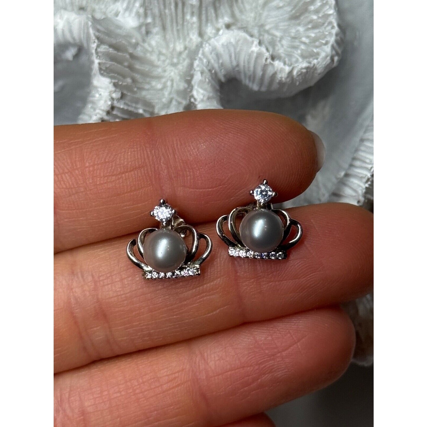 925 STERLING SILVER PEARL CROWN EARRINGS LENGTH 0.5 INCH