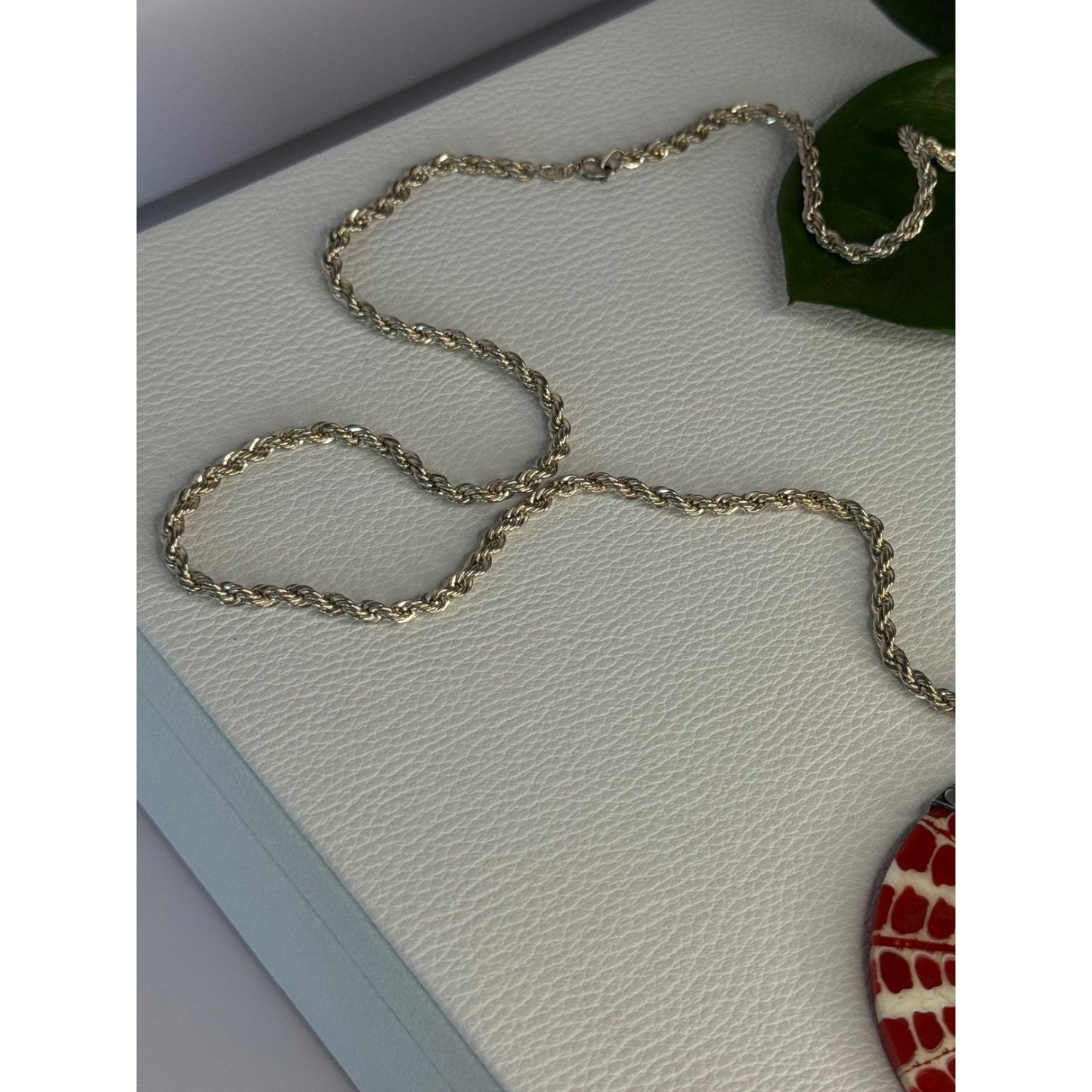 925 Sterling Silver Red Shell Necklace Pendant Length 3 inch