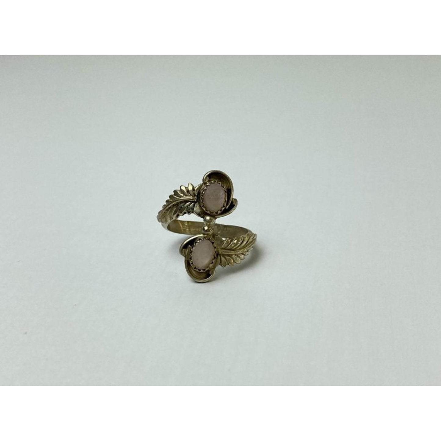 VINTAGE 925 STERLING SILVER MOTHER OF PEARL RING SIZE 8