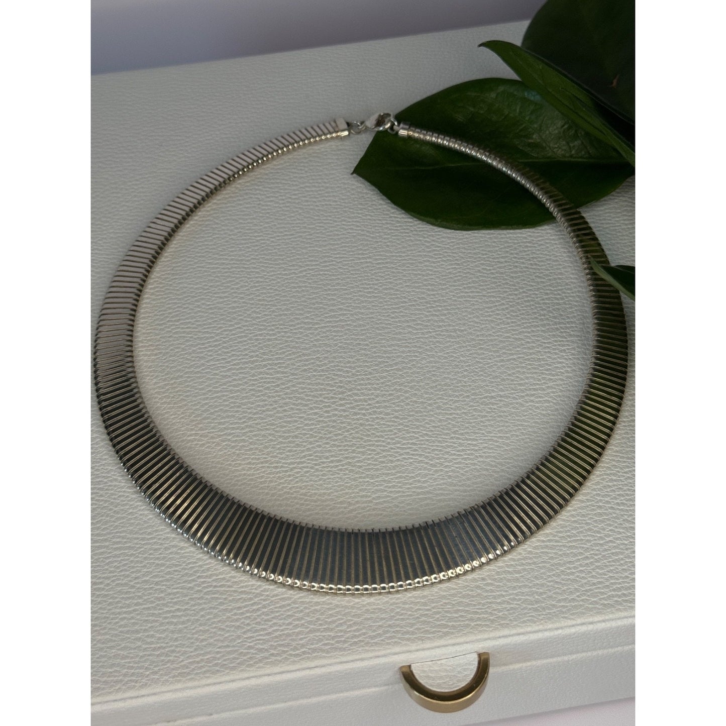 Elegant Design 925 Sterling Silver Necklace Length 17 inch