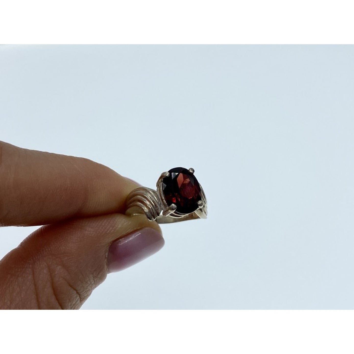 925 STERLING SILVER GARNET RING SIZE 5.5