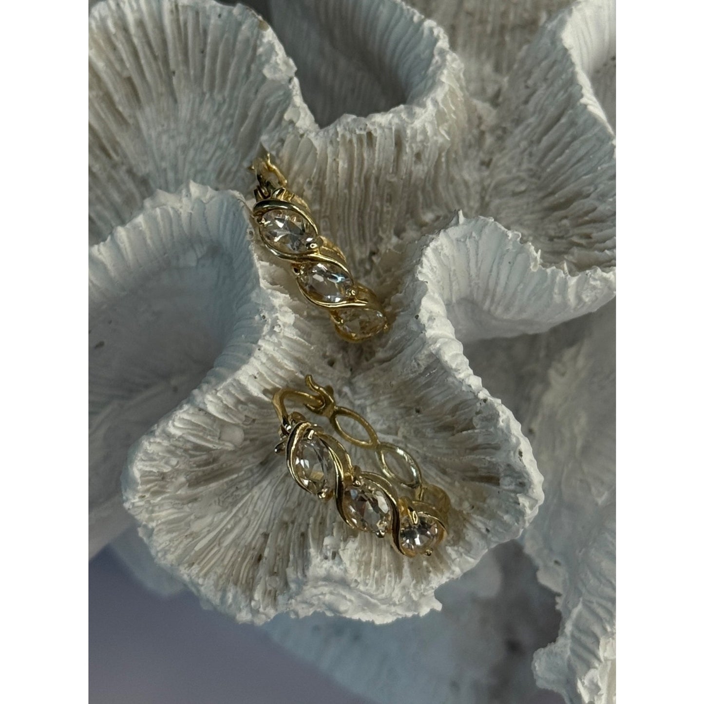 925 STERLING SILVER GOLD PLATED WHITE TOPAZ EARRINGS LENGTH 0.90 INCH