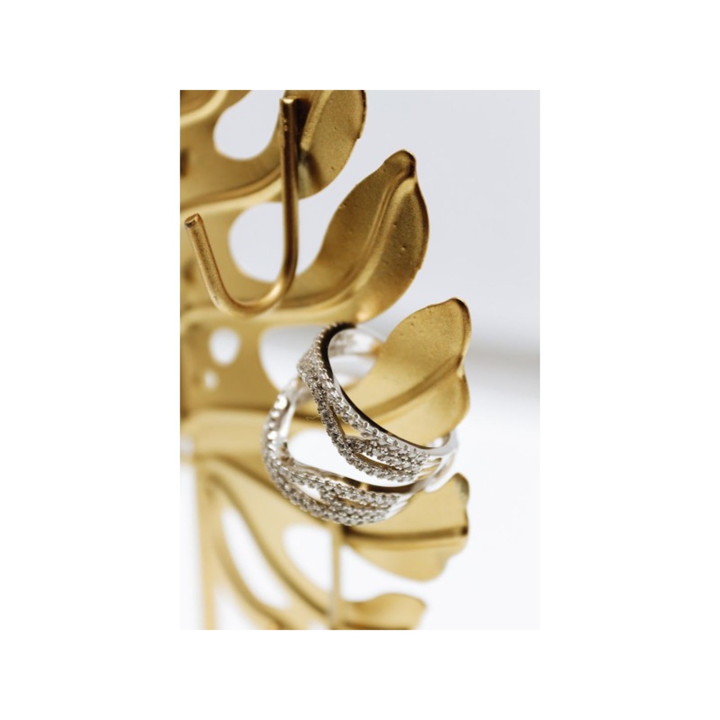 925 STERLING SILVER CZ RING SIZE 6.5