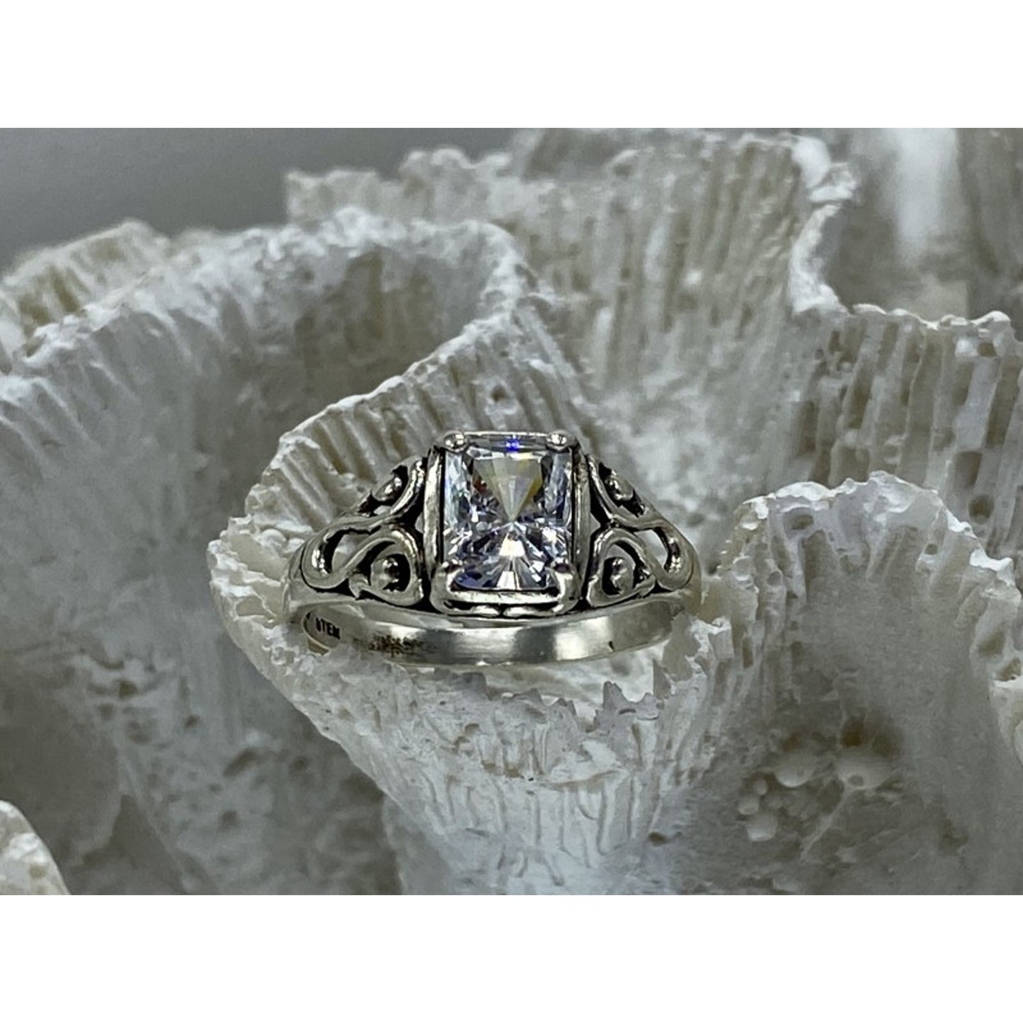 925 STERLING SILVER WHITE CZ OPENWORK RING SIZE 9.5