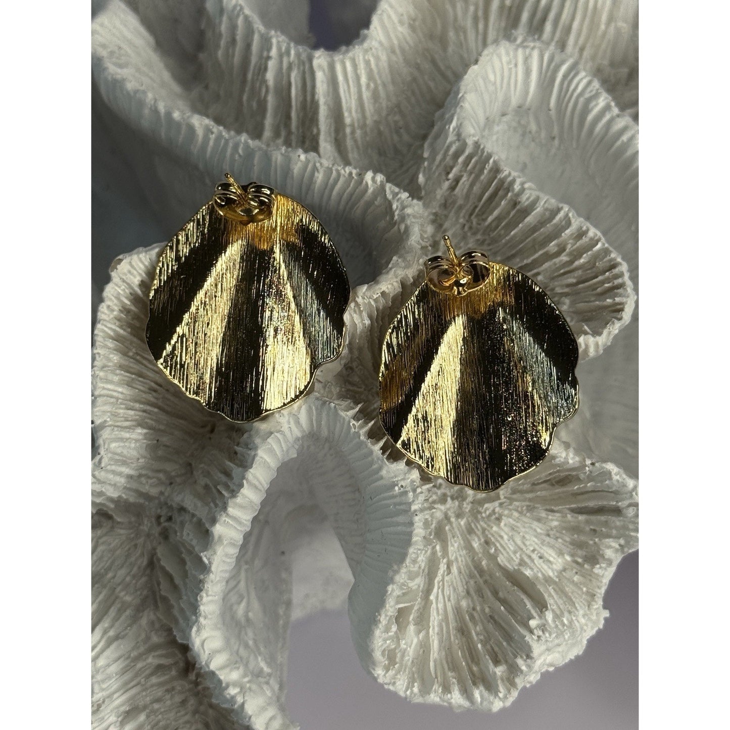 UNIQUE GOLD PLATED EARRINGS LENGTH 1.15 INCH