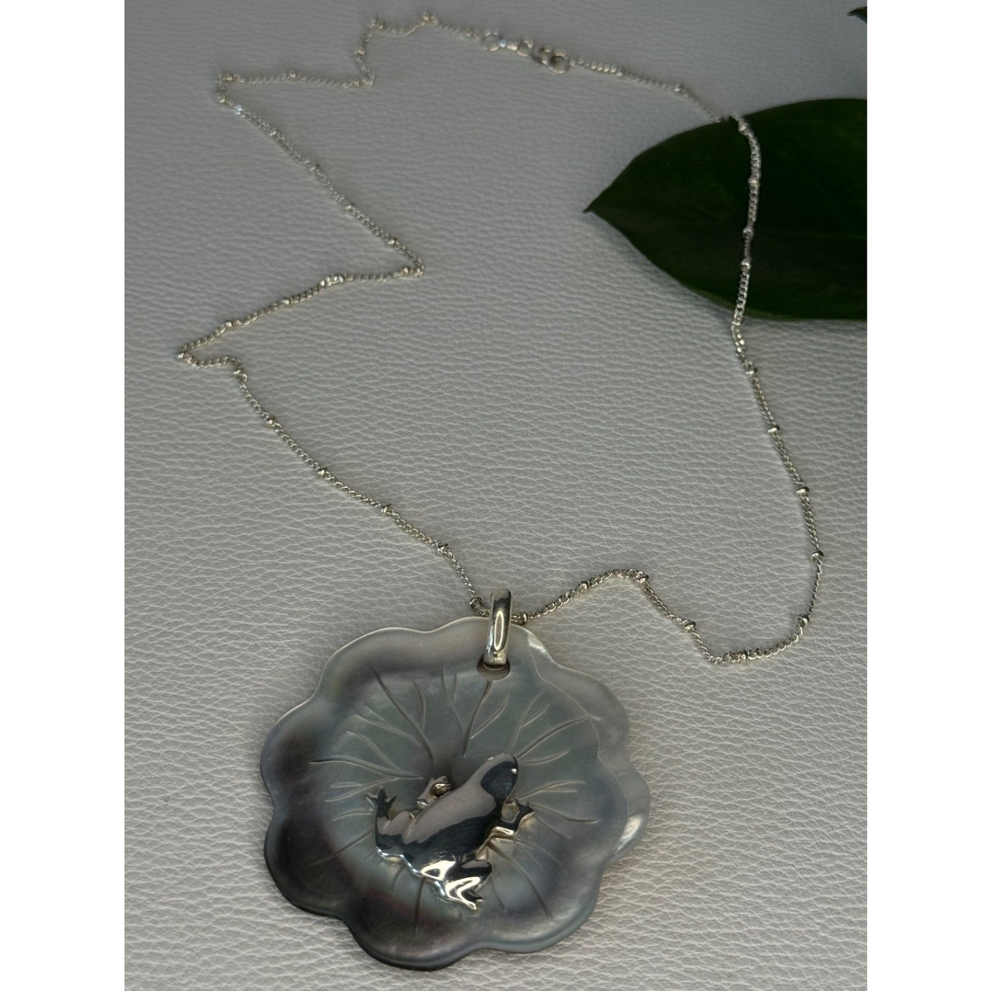 925 Sterling Silver Abalone Frog Necklace Length 19 inch