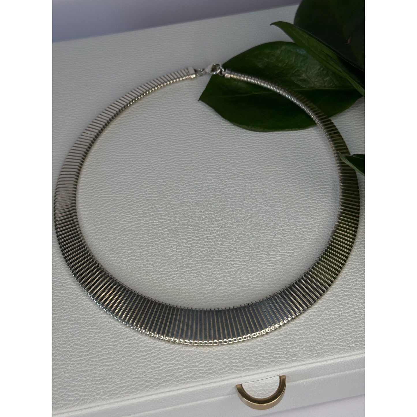 Elegant Design 925 Sterling Silver Necklace Length 17 inch