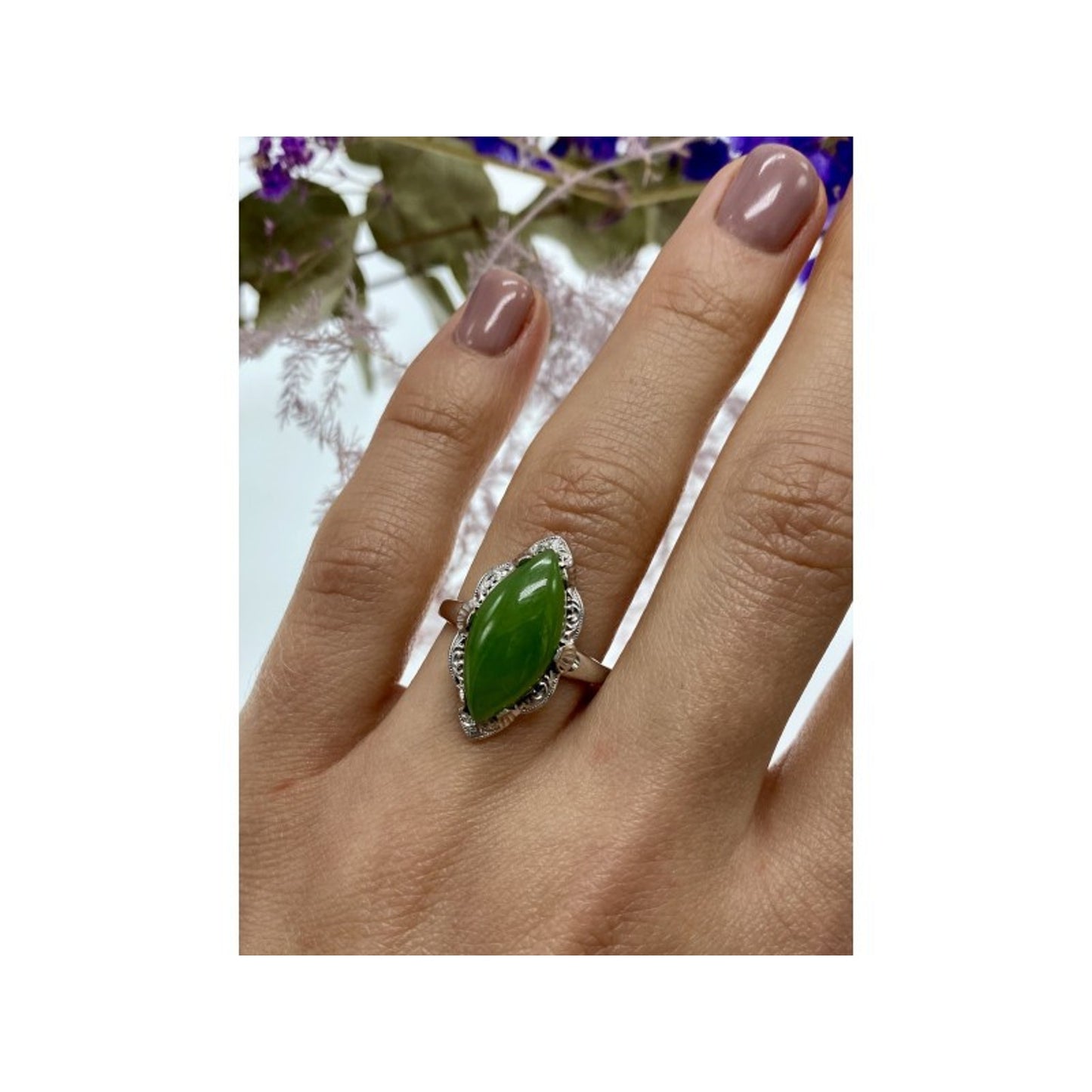 925 STERLING SILVER GREEN NEPHRITE ( JADE ) RING SIZE 7