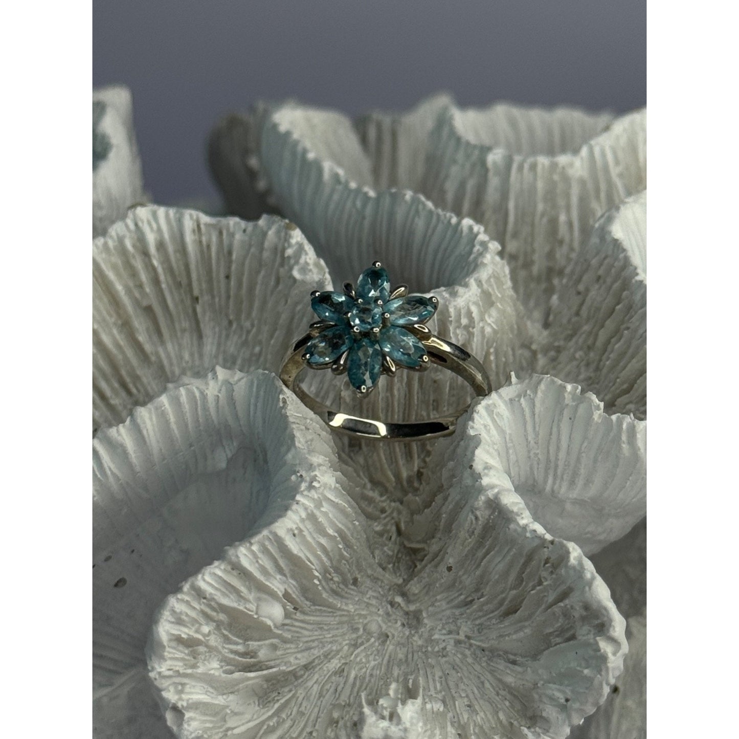 925 STERLING SILVER AQUAMARINE FLOWER RING SIZE 7