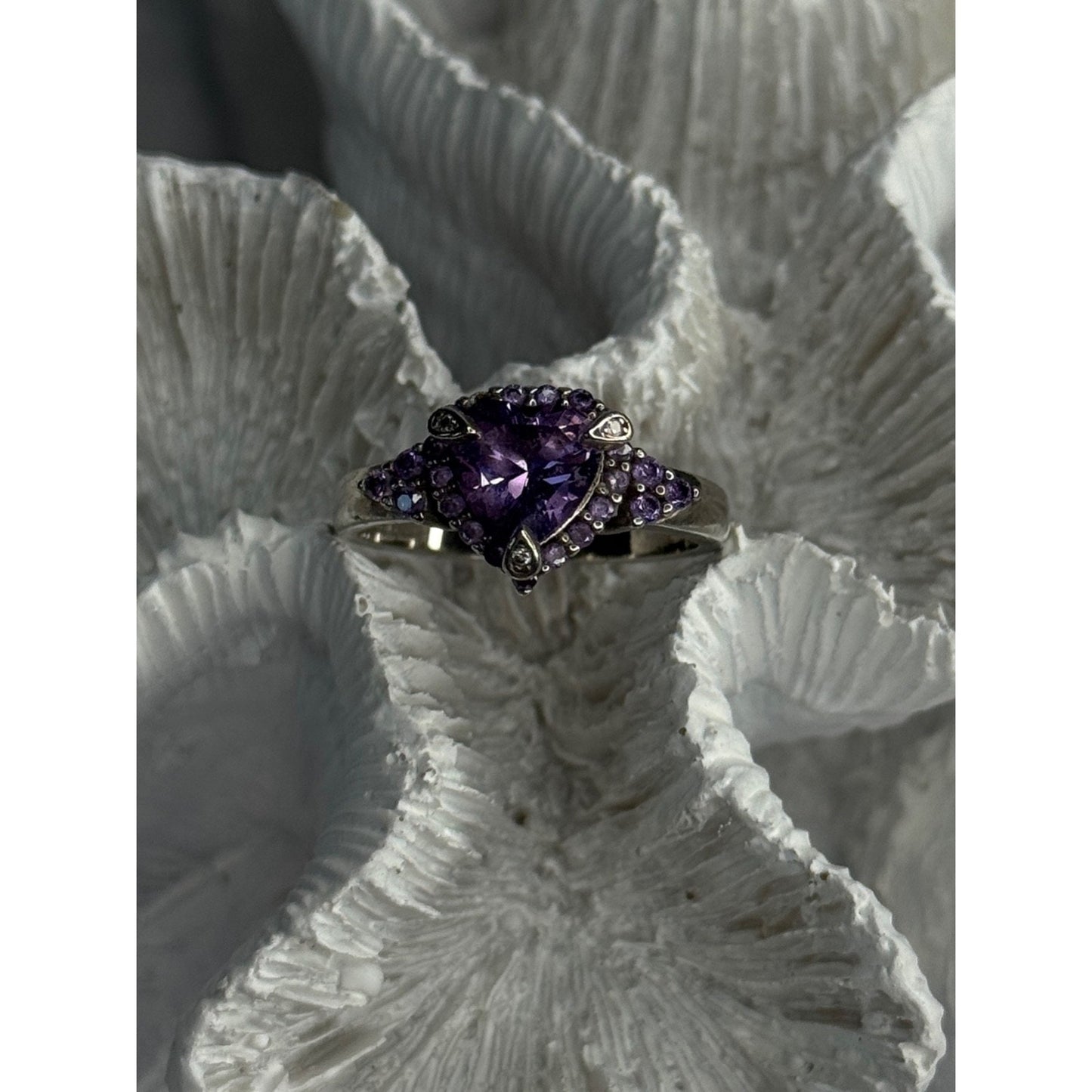 925 STERLING SILVER AMETHYST & DIAMOND HEART RING SIZE 8.5