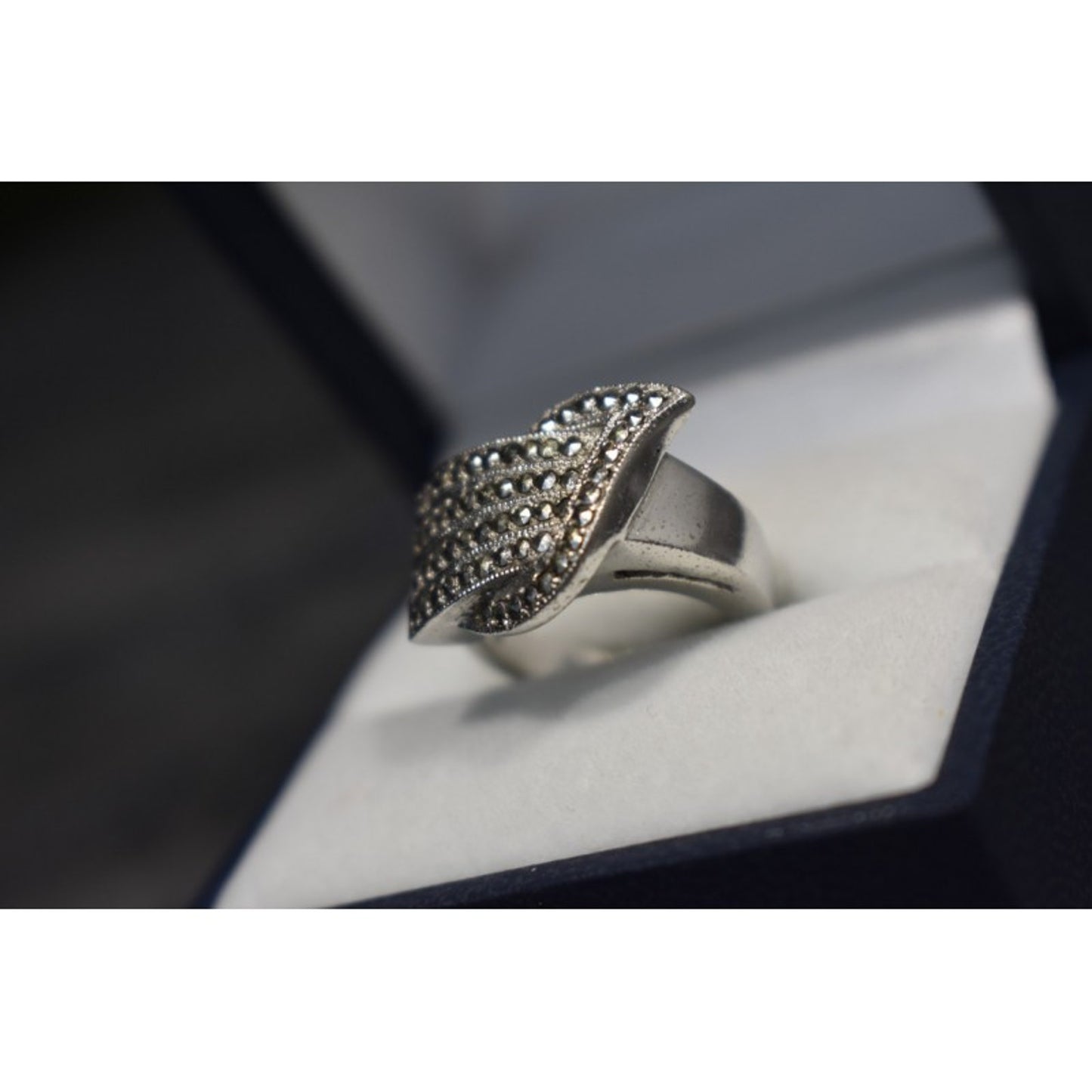 925 STERLING SILVER MARCASITES RING SIZE 5.5