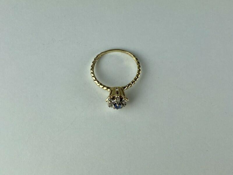 10K YELLOW GOLD TOPAZ & DIAMONDS RING SIZE 8