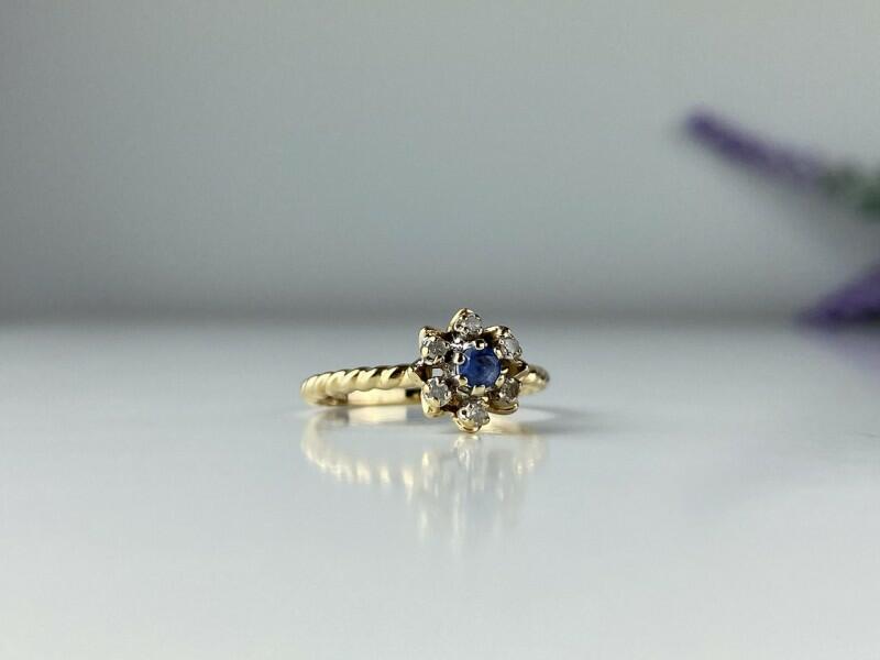10K YELLOW GOLD TOPAZ & DIAMONDS RING SIZE 8