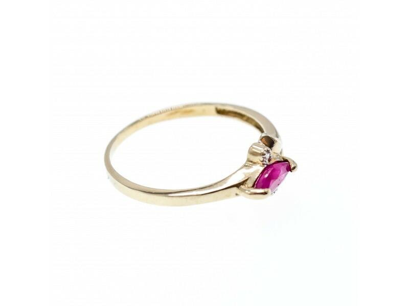 10K YELLOW GOLD RUBY & DIAMONDS RING SIZE 6.75