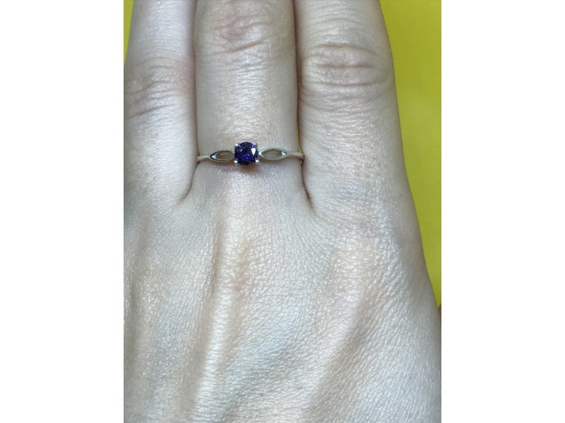 925 Sterling Silver Purple CZ Ring Size 8.5