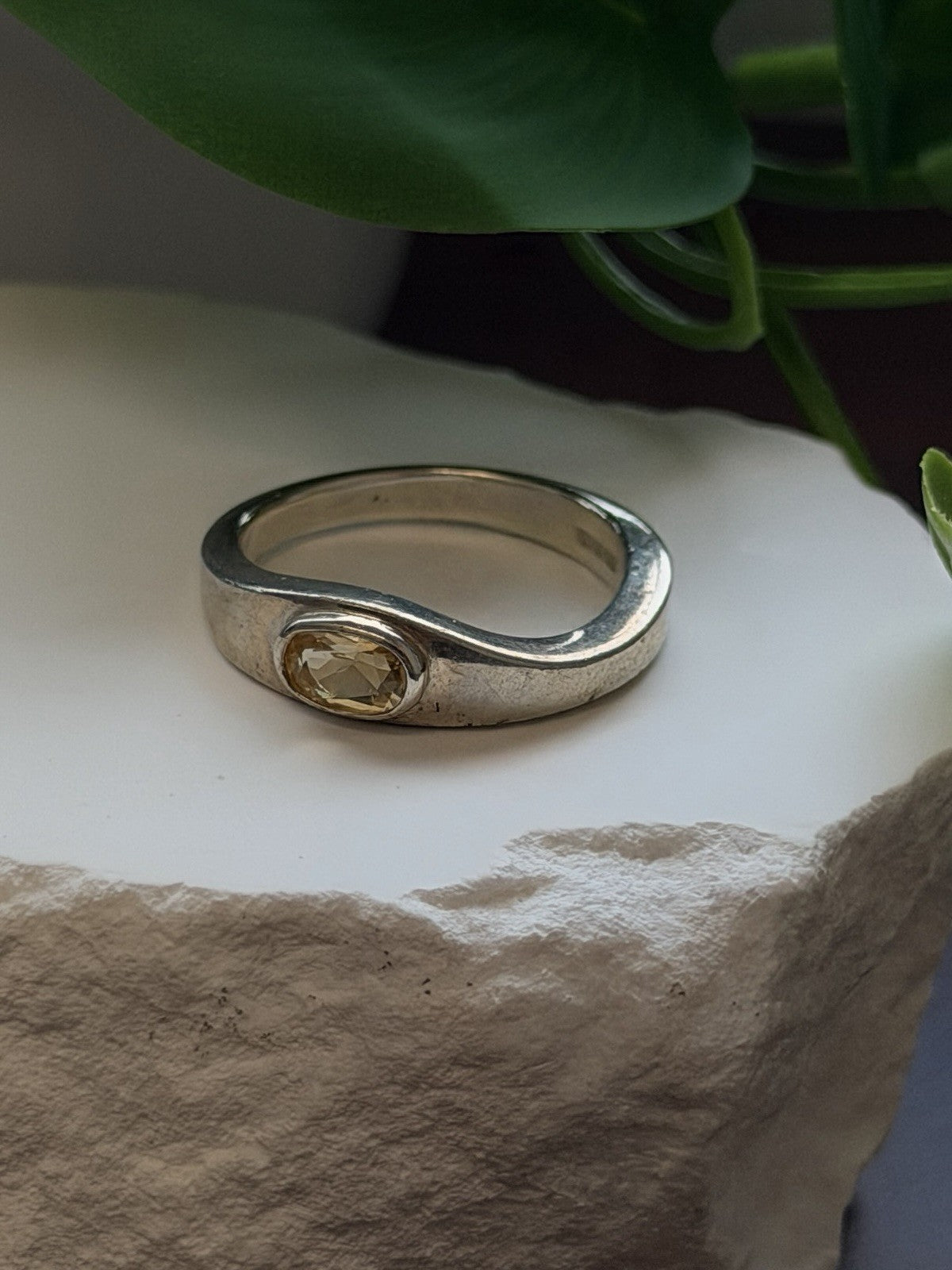 925 Sterling Silver Oval Yellow Citrine Band Ring Size 8