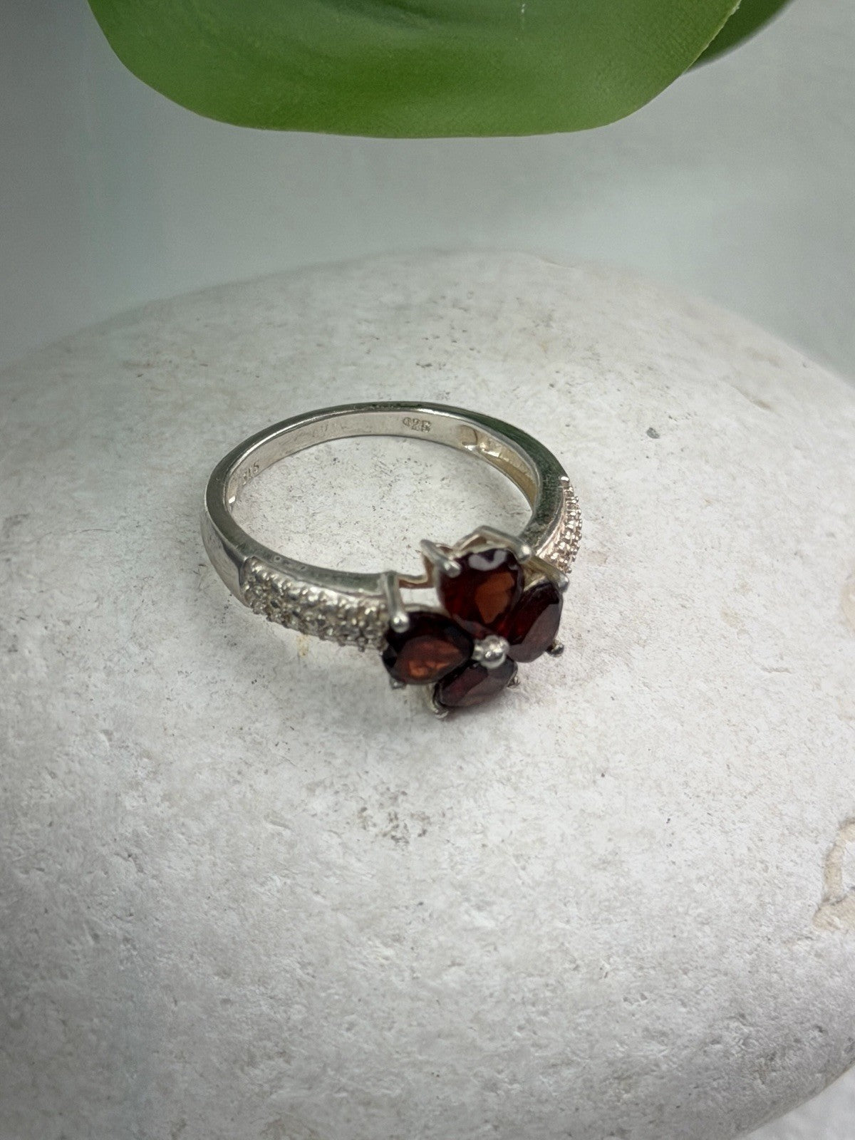 925 Sterling Silver Garnet Heart Flower Ring Size 7.5