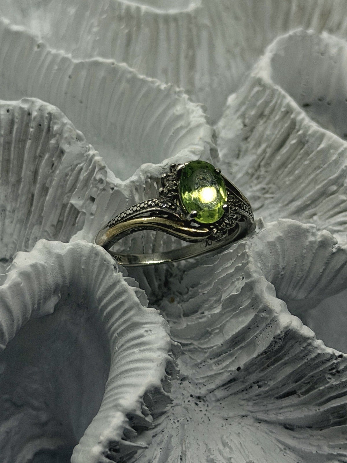 925 Sterling Silver & 10K Gold Plated Peridot & Diamond Ring Size 7