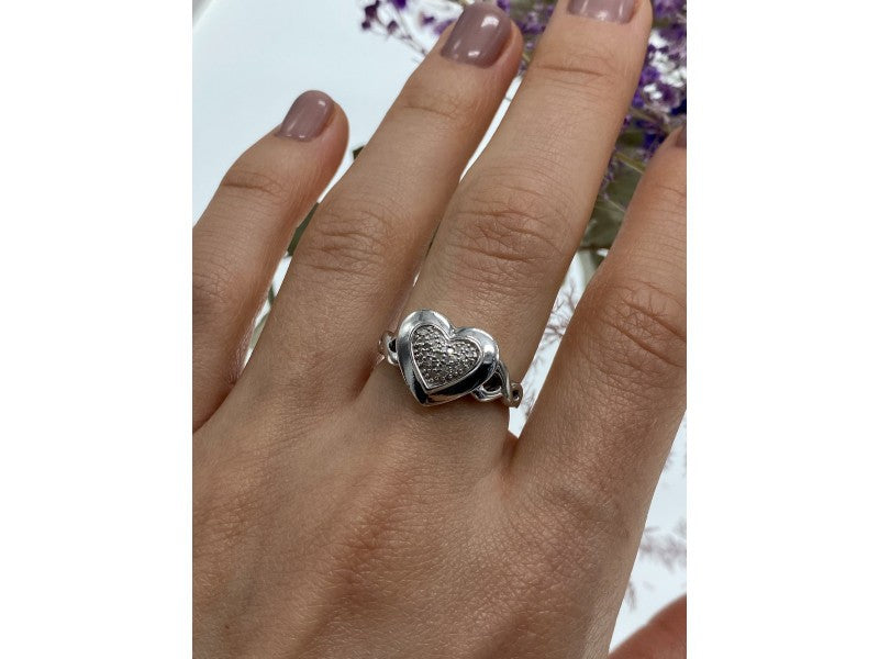 925 Sterling Silver Diamond "Heart" Ring Size 7.5
