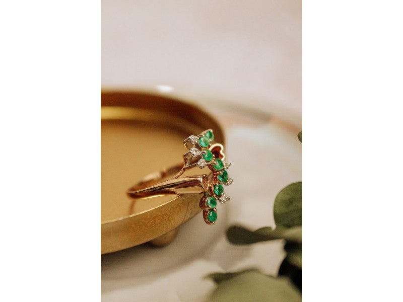 14K Yellow Gold Emerald & Diamonds Ring Size 8