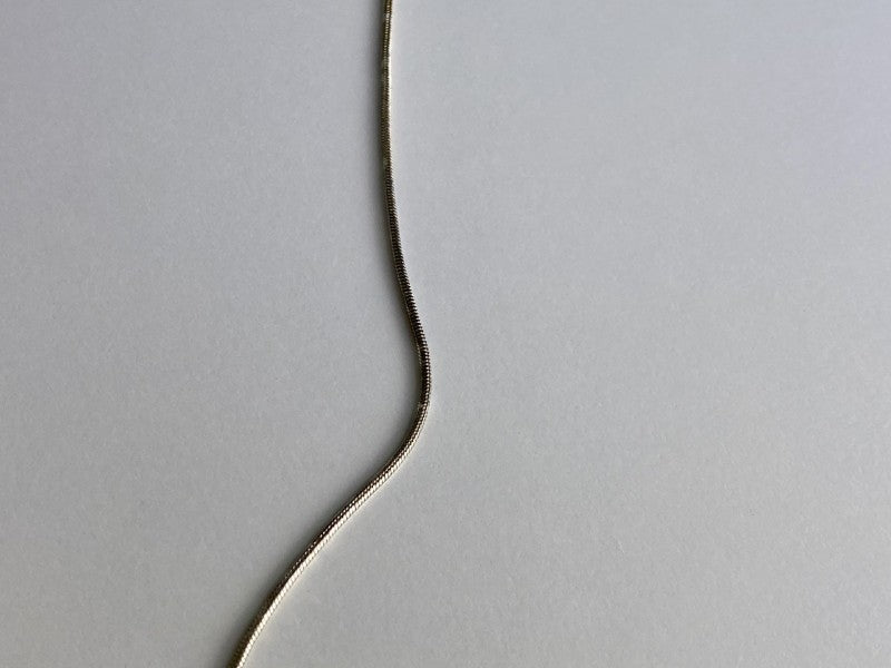 Vintage Chain with pendant White Agate 18.1 in