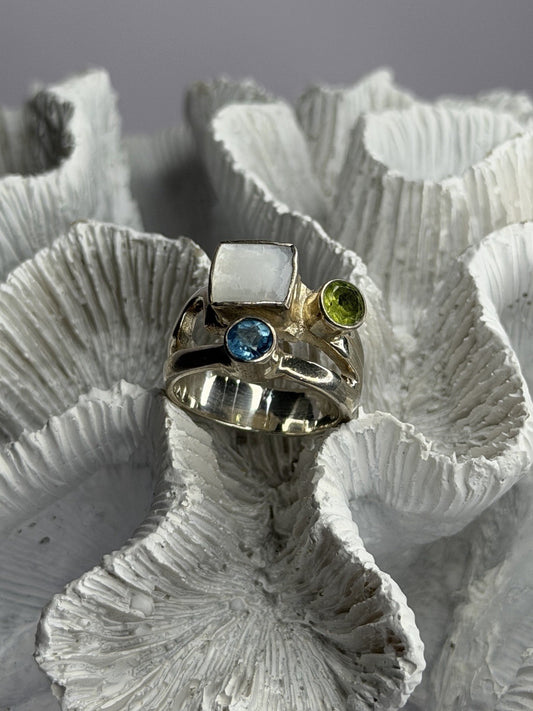 925 Sterling Silver Abalone &Peridot & Topaz Ring Size 8
