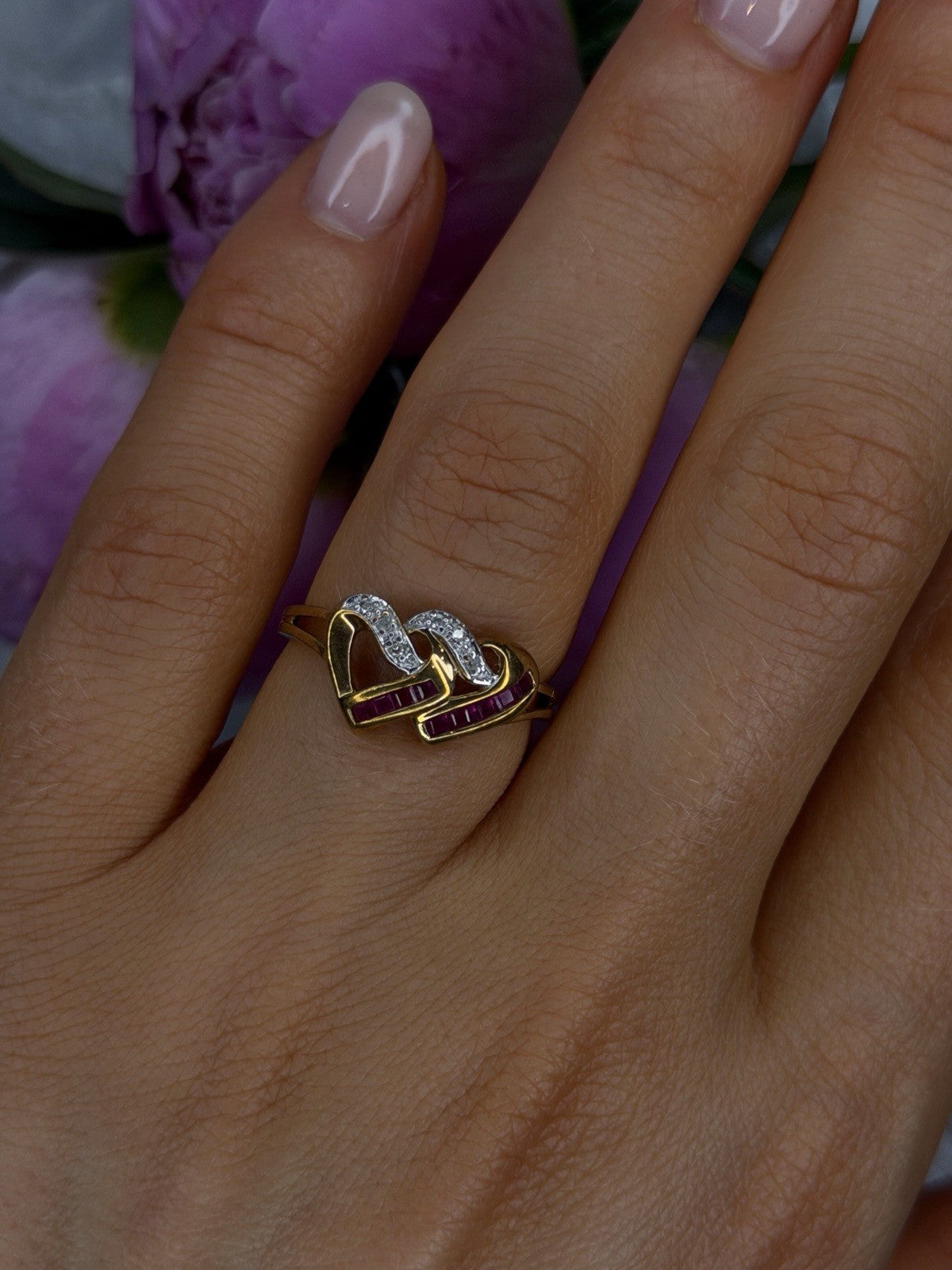 10K Yellow Gold Ruby Diamond Hearts Ring Size 7