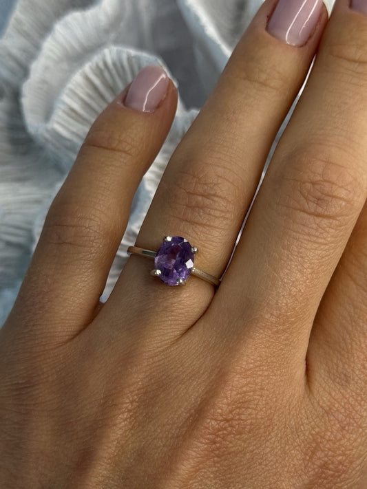925 Sterling Silver Amethyst Ring Size 6.5