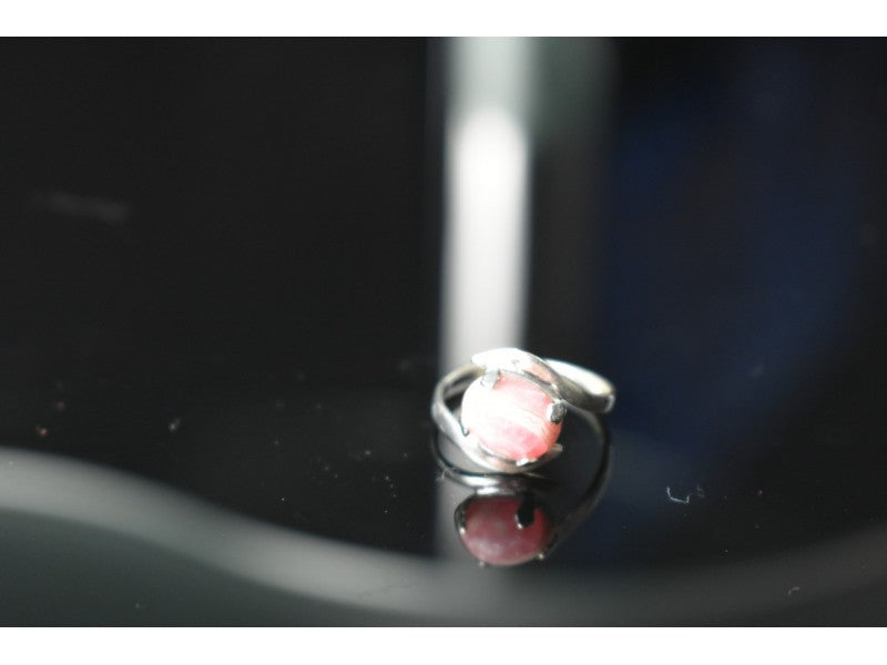 925 Sterling Silver Pink Agate Ring Size 6.5