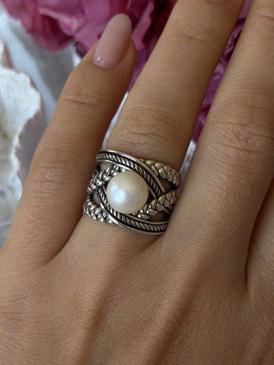 925 Sterling Silver Pearl Ring Size 6