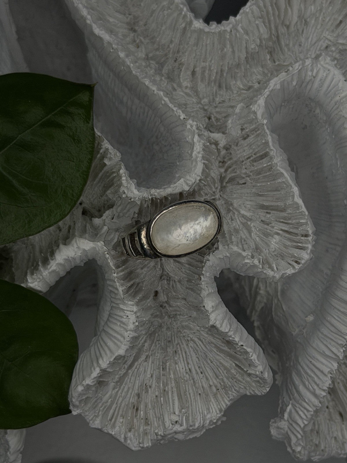925 Sterling Silver White Abalone Mother of Pearl Ring Size 7