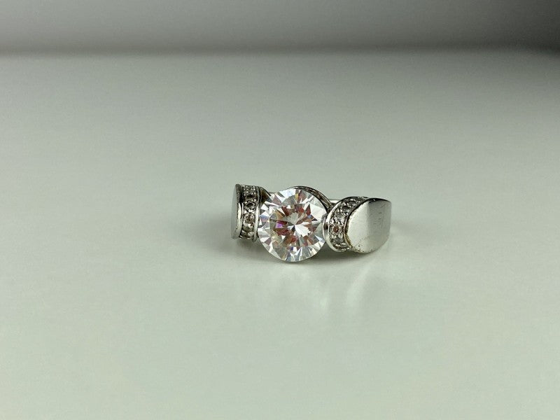 925 Sterling Silver CZ Ring Size 7