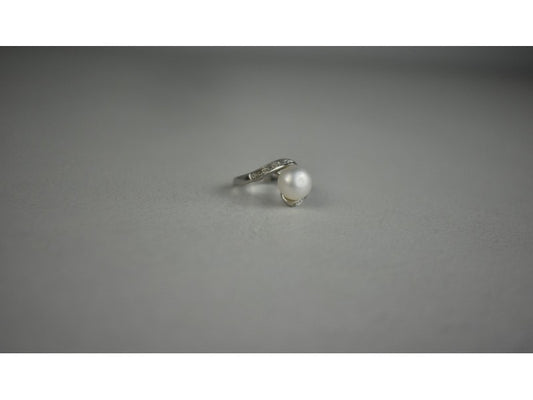 925 Sterling Silver Pearl & Colorless Spinel Ring Size 8
