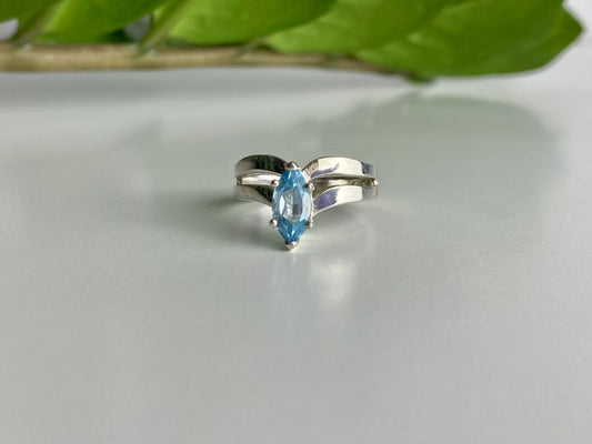 925 Sterling Silver Paraiba Tourmaline Ring Size 8