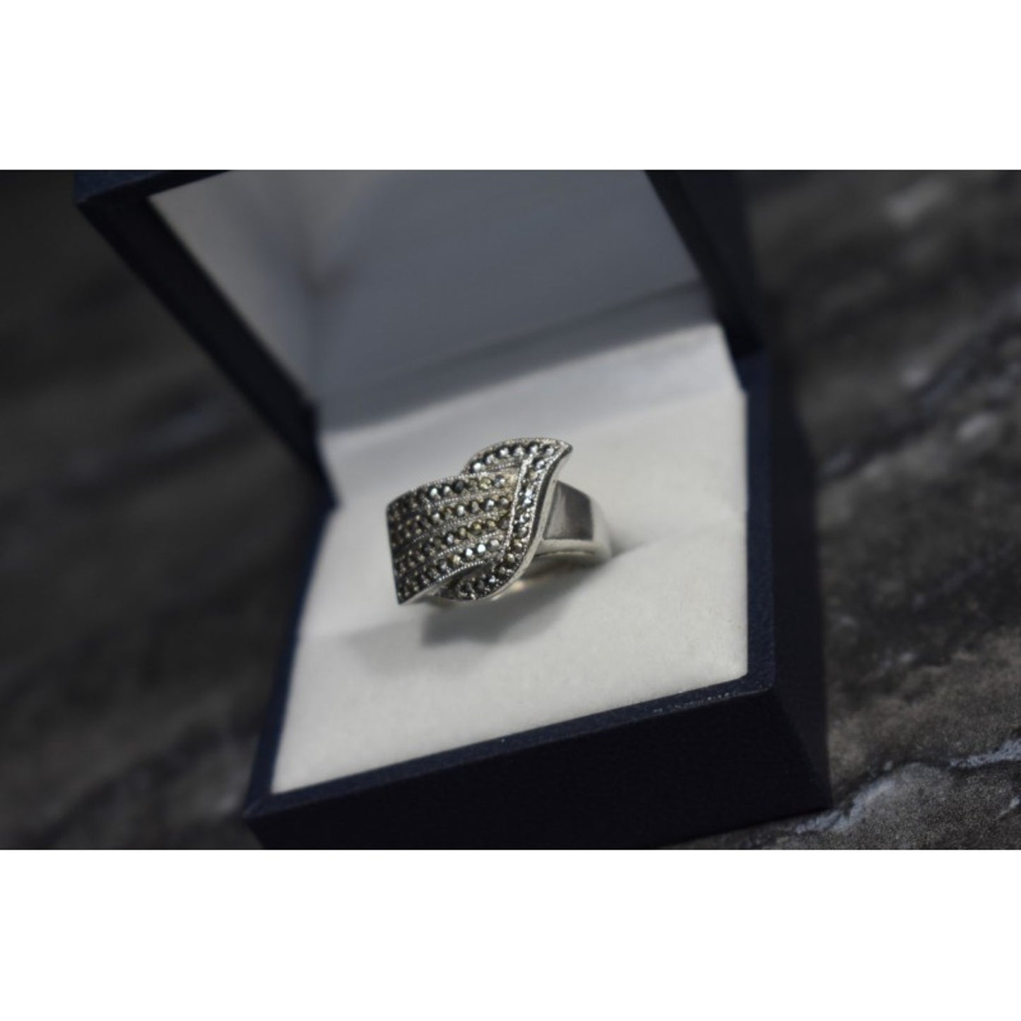 925 STERLING SILVER MARCASITES RING SIZE 5.5