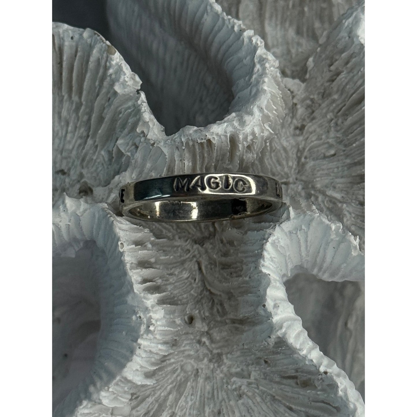 925 STERLING SILVER LOVE HAPPINESS PEACE MAGIC RING SIZE 8