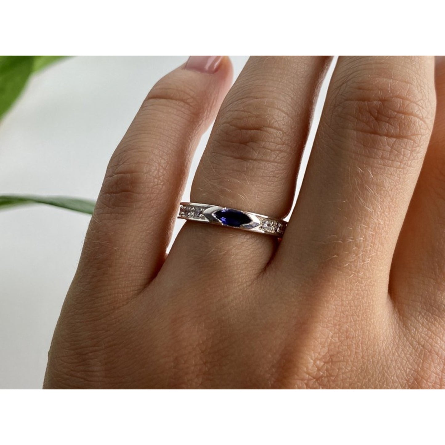 925 STERLING SILVER IOLITE & CZ BAND RING SIZE 6.5