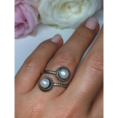 Share Vintage 925 Sterling Silver Pearl Ring Size 5